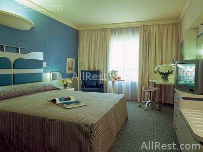 Holiday Inn Attica Avenue 29
